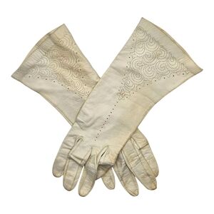 Vintage White Kid Leather Perforated Small Driving Glove